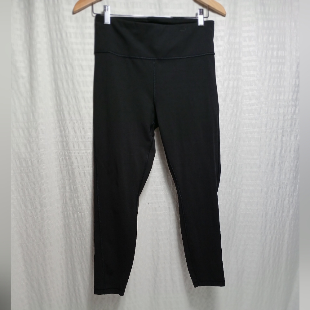 Athleta Ultimate Stash Pocket 7/8 Tights. Size M - Picture 2 of 14